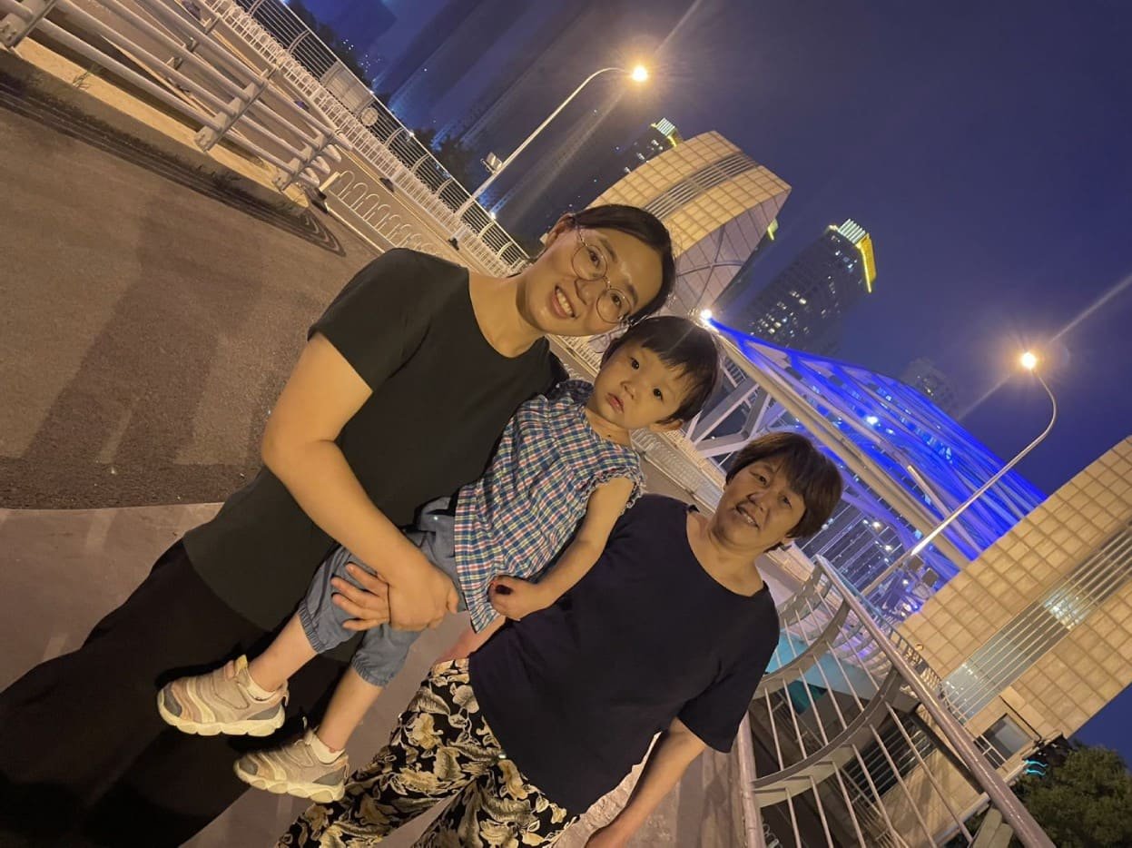 夜晚国泰桥散步